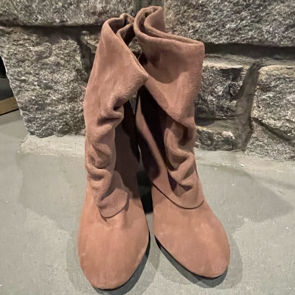 Women’s Booties Brown Suede Steve Madden Brand Size 6 Never worn